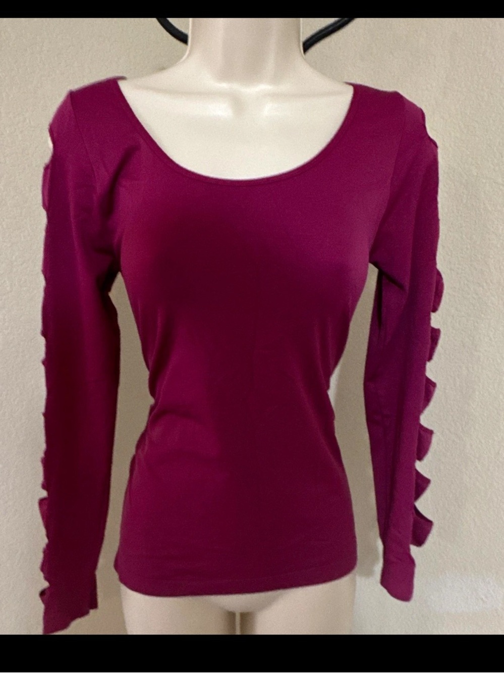 Venus Women’s Purple Knit Top M Cold Shoulder Cutout Scoop Neck Long Sleeve